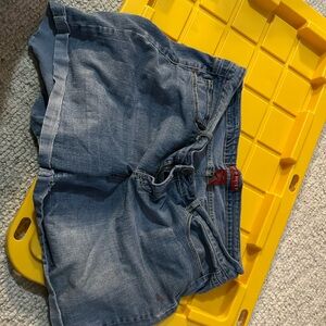 Red Rivet women’s Jean shorts size 20 W